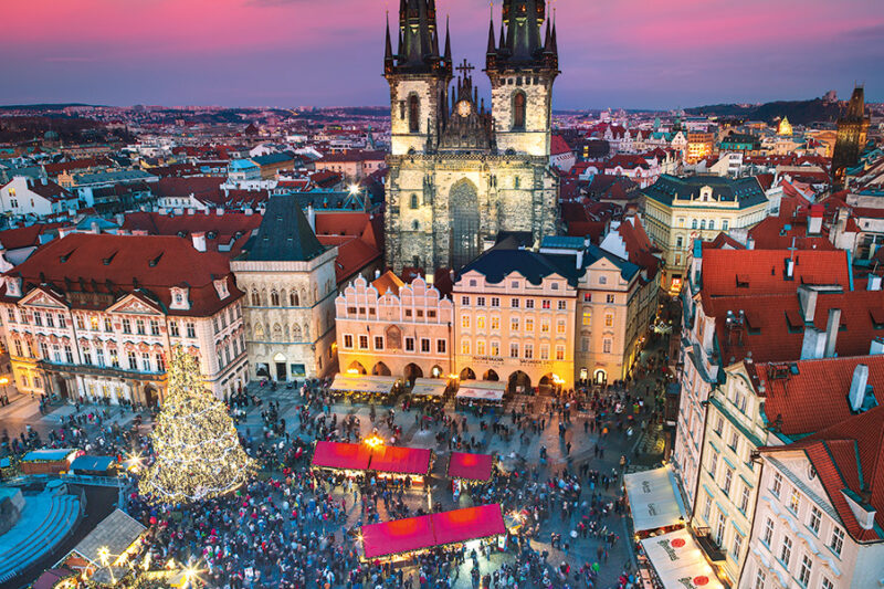 ΠΡΩΤΟΧΡΟΝΙΑ ΣΤΗΝ ΠΡΑΓΑ